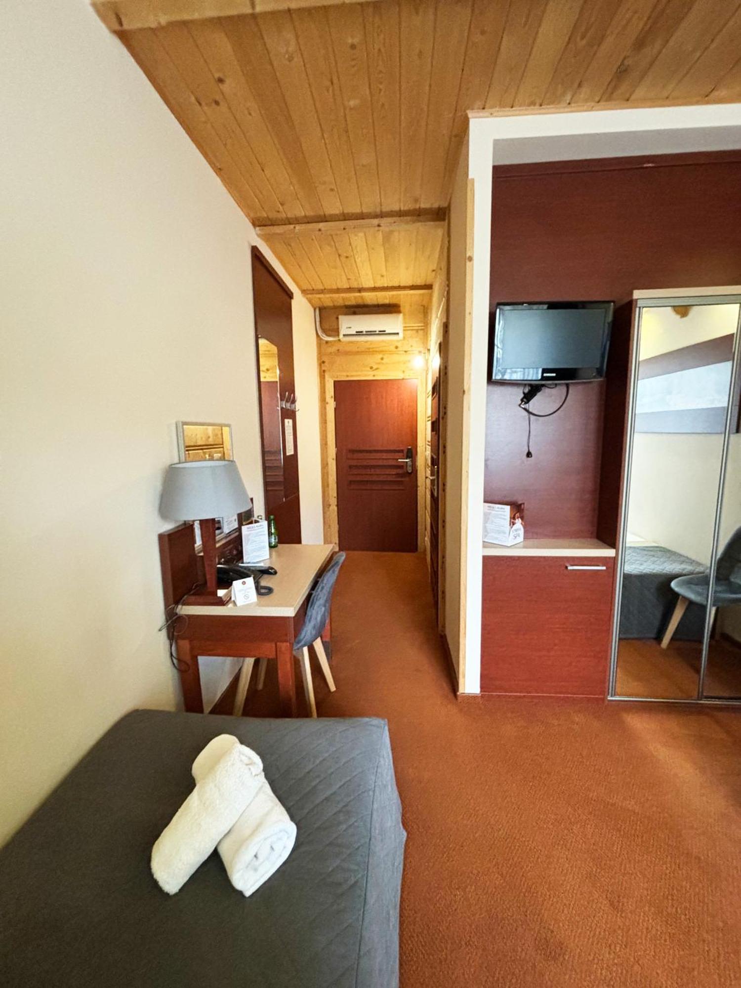 Hotel 365 Kielce Luaran gambar